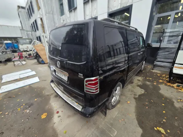 Продажа транспортного средства легковой автомобиль  VOLKSWAGEN  MULTIVAN, 2010 года выпуска, VIN XW8ZZZ7HZBG001082
