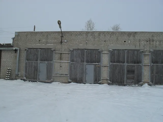 Лот № 1 Объект аренды, площадь 121,6 кв.м., номера помещений на поэтажном плане: 1 этаж, помещения № 1-4, адрес (местонахождение) объекта: Свердловская область, г. Сухой Лог, ул. Пушкинская, д. 1