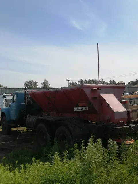 Автомобиль спец. пескоразбрасыватель ЗИЛ133ГЯЗД403, год выпуска 1987