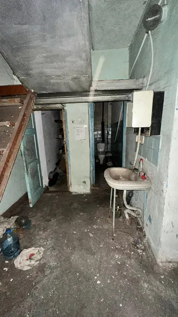 Нежилое здание, общей площадью 253,6 кв.м., расположенное по адресу: Кемеровская область, Березовский городской округ, г. Березовский, ул. Вахрушева, д. 33а, кадастровый номер:42:22:0301004:116