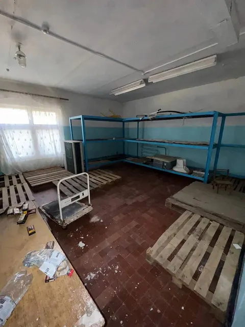 Нежилое здание, площадью 378,9 кв.м., расположенное по адресу: РФ, ДНР, Старобешевский МО, пгт Новый Свет, ул. Энергетическая, д. 52 (кадастровый номер здания: 93:15:0030101:4124), находящегося в муниципальной собственности муниципального образования Старобешевский муниципальный округ Донецкой Народной Республики.
