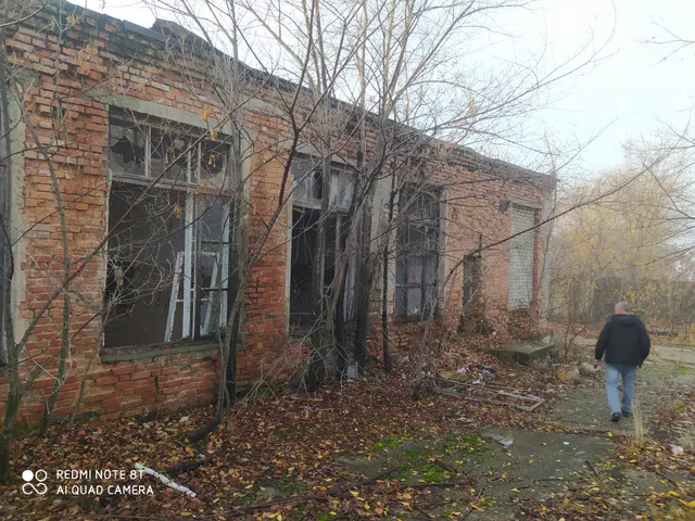 жилой дом (здание общежития) площадью 2143,1 кв.м., кадастровый номер 63:05:0103027:176 по адресу: Самарская обл., г. Октябрьск, ул.Сакко-Ванцетти, д.15