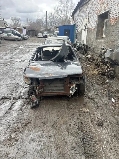 Автомобиль ВАЗ 21099 в аварийном состоянии, г/н К722ТХ124, 2004г.в., VIN ХТА21099043648132. Рабочее состояние, и комплектность автомобиля не проверялось. Находится в г. Красноярск, данное имущество обращено в доход государства (Документы, ключи отсутствуют). (32/26)