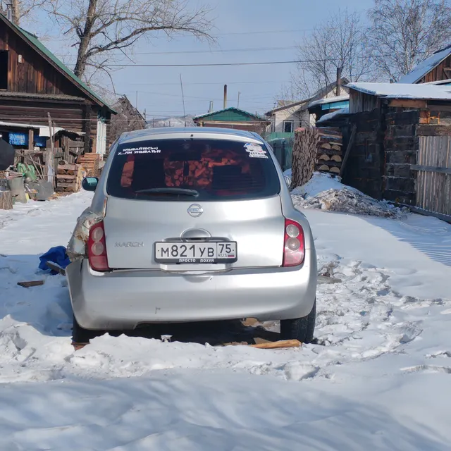 Автомобиль легковой комби (хэтчбек) НИССАН; МАРЧ; 2004 г.в., г/н М821УВ75, цвет светло-серый, Номер кузова (прицепа): AK12290220. ПТС отсутствует. Левый задний бампер, задняя левая фара повреждены