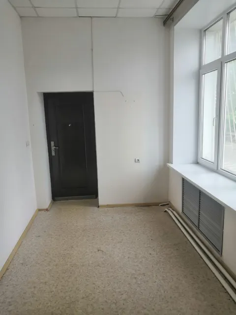 Помещение  с кадастровым номером 34:02:020004:1547, площадью 28,8 кв.м. реестровый номер федерального имущества П13360000819, по адресу: Волгоградская область, Быковский р-н, р.п. Быково, ул. Куйбышева, дом 18