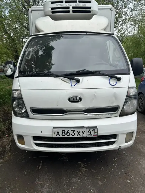 Автомобиль Kia Bongo III , 2014 года выпуска, цвет - белый, государственный номер А863ХУ41, идентификационный номер (VIN) KNCSHX76LEK900895, номер двигателя D4CBE556512, мощность двигателя - 126 л.с, объем двигателя - 2497 куб.