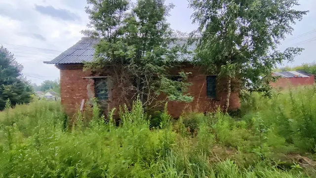 Нежилое здание с кадастровым номером 69:10:0382301:1033 и земельный участок под ним с кадастровым номером 69:10:0382301:992 по адресу: Тверская область, муниципальный округ Калининский, деревня Колталово
