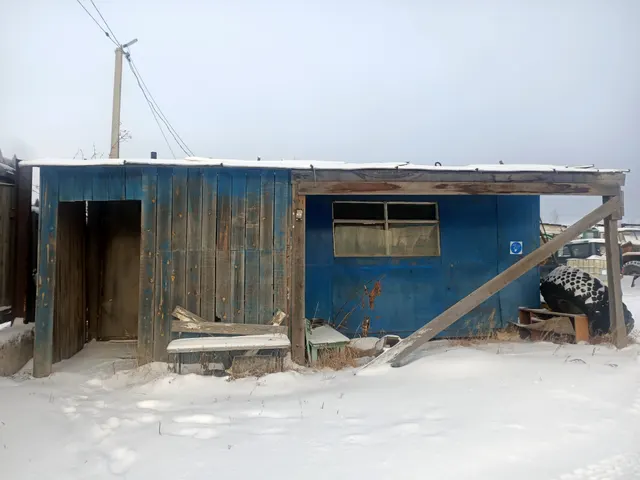Арочный склад №1, общей площадью 450,7 кв.м., кадастровый №86:01:1001001:3028; Арочный склад №2, общей площадью 607,3 кв.м., №86:01:1001001:3030; сторожевая будка, общей площадью 10,1 кв.м., №86:01:1001001:3035; гараж (4 бокса) площадью 325,0 кв.м, №86:01:1001001:3029; расположенные по адресу: 628235, Ханты-Мансийский автономный округ - Югра р-н Кондинский, п. Половинка, ул. Советская, 2