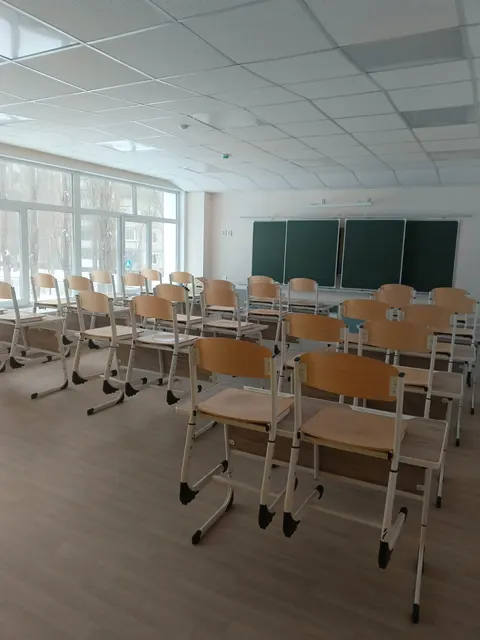 Лот № 1 – нежилые помещения общей площадью 248,7 кв.м, расположенные на первом этаже здания школы по адресу: 398046, Липецкая область, г. Липецк, Сиреневый проезд, д.9, пом.2.