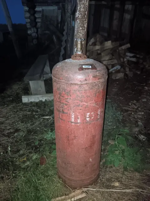 Газовый резак с двумя кислородными шлангами (1 шт.),  кислородный баллон (1 шт.), газовый баллон (1 шт.) 59-015294-1, 1028/25/КФ