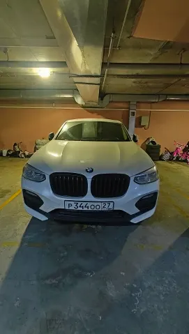 Автомобиль BMW X4 xDrive 30i, легковой комби (хэтчбек), 2019 года выпуска.