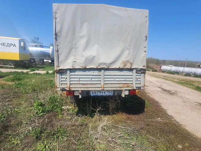 Грузовой бортовой УАЗ 236324 UAZ PROFI, 2019 г/в, г/н: А479УК763, цвет: серебристый металлик, VIN: XTT236324K1016040