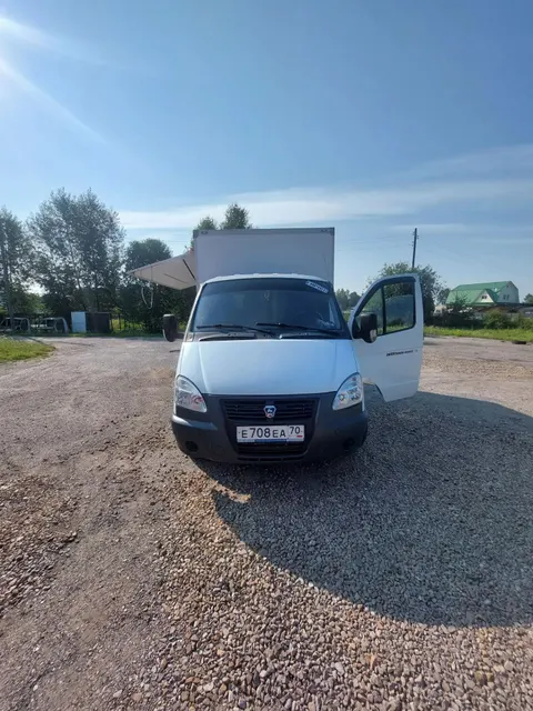 Автомобиль автолавка (передвижной автомагазин), ПТС № 52 ОС 063315, идентификационный номер (VIN) ХU42834MAH0001220, модель 2834 МА, № двигателя *A27400*H0403908*, кузов 330200H0798244, цвет кузова белый, год изготовления 2017, дата выдачи паспорта 18 мая 2017 г.)