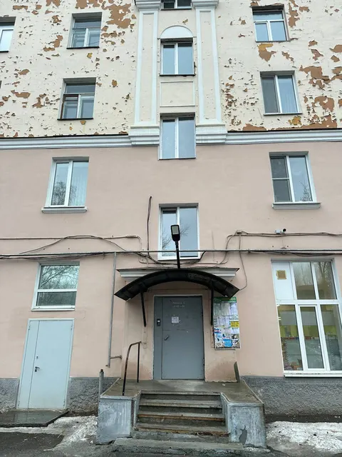 Нежилое помещение общей площадью 109,5 кв.м, расположенное в здании, являющемся объектом культурного наследия регионального значения «Дом жилой», входящего в состав объекта культурного наследия регионального значения «Ансамбль градостроительный». расположенного по адресу: Свердловская область, г. Екатеринбург, пр-кт Ленина, д. 93.
