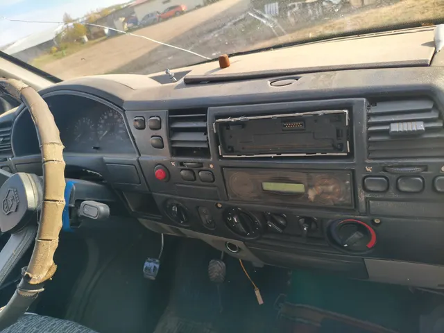 Автобус прочее ГАЗ 32213, год изготовления 2007, идентификационный номер (VIN) Х9632213070558848, государственный регистрационный знак О205МВ43. Местонахождение по адресу: Кировская область, Вятскополянский  р-он, пгт Красная Поляна, ул. Коммунальная, д. 18а