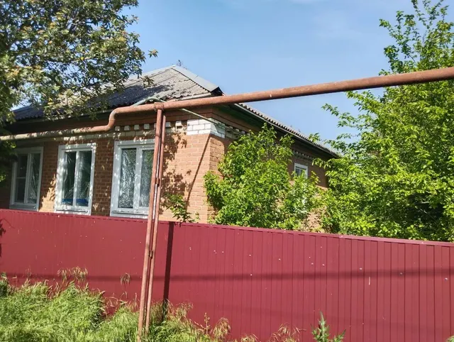 Жилой дом, площадь 96 кв.м, кадастровый номер 26:01:061818:124, адрес: Российская Федерация, Ставропольский край, м.о. Красногвардейский, с. Преградное, пер. Веселый, д. 22; земельный участок, площадь 2400 +/- 17 кв.м, кадастровый номер 26:01:061910:13, Почтовый адрес ориентира: Российская Федерация, Ставропольский край, м.о. Красногвардейский, с. Преградное, пер. Веселый, з/у 22.