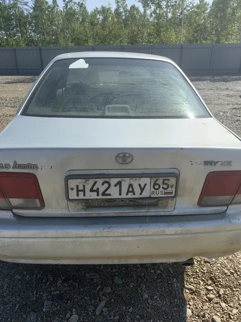 Автомобиль марки “Toyota Camri” государственный номер Н 421 АУ 65, серебристого цвета, 1997 г.выпуска, № кузова SV430019644.
