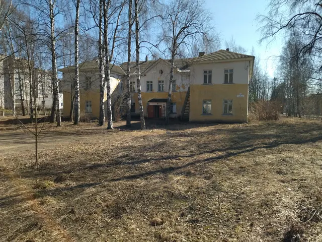 Имущество, находящееся в собственности Ярославской области, расположенное по адресу: Ярославская область, городской округ город Рыбинск, город Рыбинск, улица Толбухина, дом 10, с земельным участком