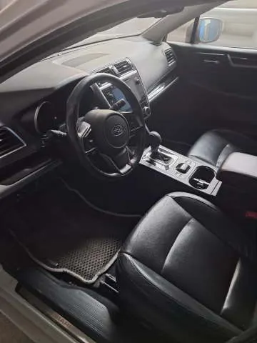 Автомобиль легковой SUBARU LEGACY