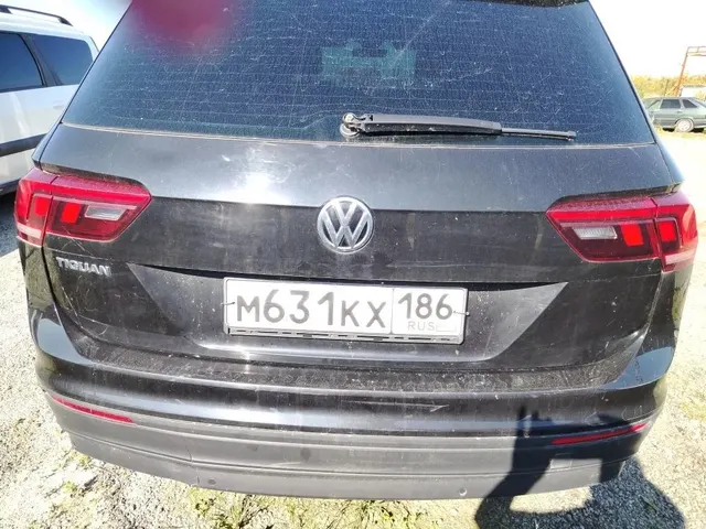 Автомобиль Фольксваген Тигуан, г.р.з. М 631 КХ 186, VIN XW8ZZZ5NZKG213976, г/в 2018  ТС имеет ограничения ФССП на регистрационные действия (ключи и документы отсутствуют, техническое состояние не проверялось, пробег не известен). Имущество продается в том виде, в каком оно есть, в случае продажи возврату/обмену не подлежит. За скрытые дефекты имущества Продавец ответственности не несет.