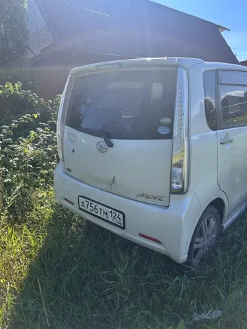 Легковой автомобиль комби (хэтчбек) Daihatsu Move, 2013г.в., г/н A756ТМ124, VIN LA100S0221107, номер кузова LA100S0221107, номер двигателя KFC358180, цвет белый. Начальная цена продажи 388 450 руб. Задаток 58280 руб.