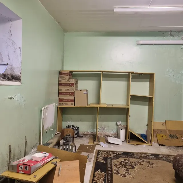 Нежилое помещение № 9 (согласно техническому плану), расположенное в нежилом помещении по адресу: ЯНАО, Пуровский район, пгт. Уренгой, мкр. Геолог д. 3