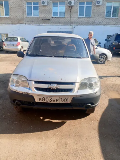 Легковой автомобиль универсал CHEVROLET NIVA 212300-55, VIN X9L21230090284870, 2009 года выпуска, категория ТС: «В»; шасси (рама): отсутствует; цвет кузова: светло-серебристый.