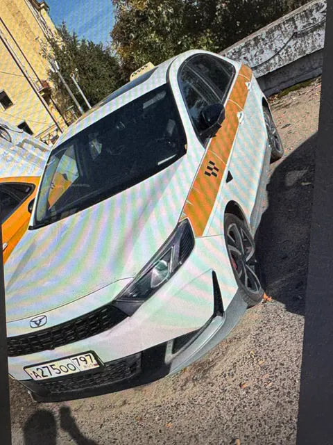 АМТС KAIYI E5, 2023 г.в, г/н А275ОО797, цвет белый желтый серый. VIN XUUJA2G21P0006159