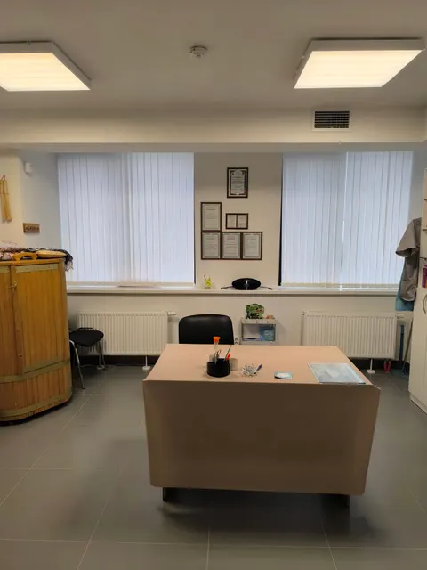 нежилое помещение № 240, общей площадью 16,46 кв.м., расположенное во Дворце водных видов спорта по адресу: Свердловская область, город Первоуральск, проспект Ильича, дом 2а
