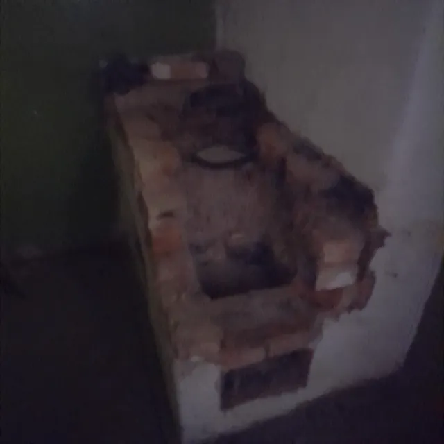Жилое помещение, назначение: жилое, общей площадью 31 кв.м., кадастровый номер 46:32:010104:2400, расположенное по адресу: Российская Федерация, Курская область, г. Льгов, ул. К. Либкнехта, д. 51, кв.7