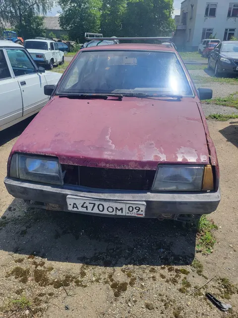 Легковой автомобиль «ВАЗ 21093» с государственным регистрационным знаком А470ОМ 09, 2000 года выпуска, темно-бордового цвета, идентификационный номер (VIN): XTA210930Y2776475