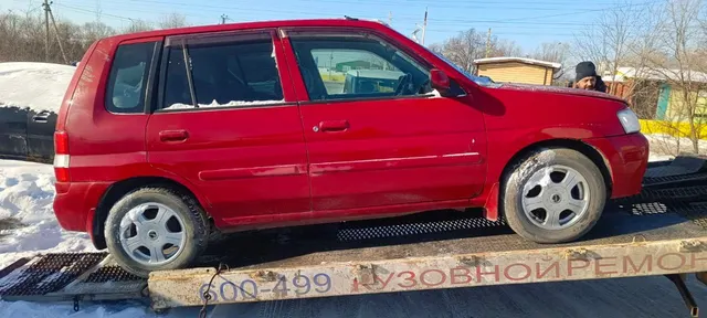 Автомобиль марки "Mazda Demio" г/н Т998АЕ79, по карточке тс № кузова DW3W732487,цвет красный,2002 г.в., не на ходу.(отсутствует аккумулятор)