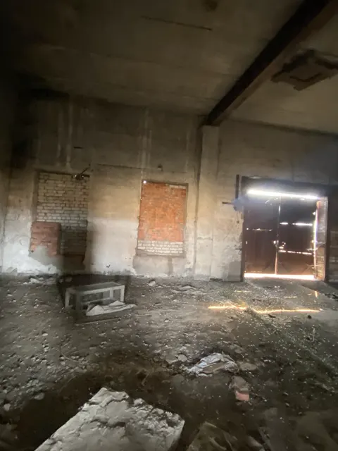 Нежилое здание (строительные материалы) с кадастровым номером 25:09:320401:657 под разбор