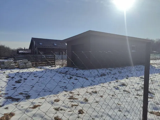 Аукцион в электронной форме по продаже нежилого здания с кадастровым номером 50:32:0040131:2383, общей площадью 48,9 кв. м, расположенное на земельном участке с кадастровым номером 50:32:0040131:575, общей площадью 1416 кв. м по адресу: Московская обл., Серпуховский р-н, д. Рыжиково