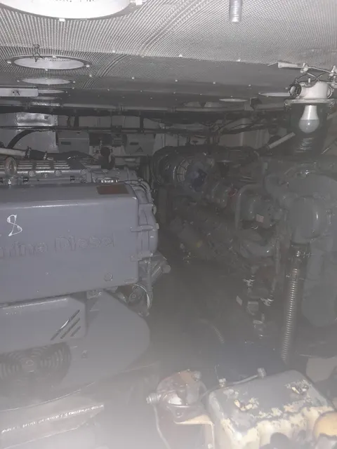 Дизель судовой мощностью 809 кВт (1100 л.с.), заводской номер 70134548023440