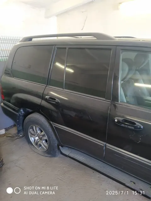 ЛОТ 3. LEXSUS LX 470