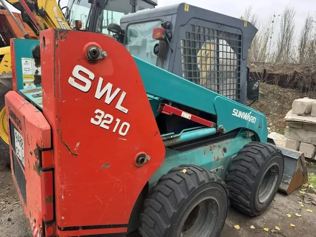 Автопогрузчик Sunward SWL3210, 2017 г.в., VIN SWE321000737, цвет темно-серый, зеленый, оранжевый, г/н 9488ОС61, паспорт RUTK 174071, должник ООО СМР-1 (ИНН 6155069599), (Поручение ТУ Росимущества в РО от 27.08.2026 № 61-1401-У). Адрес (местоположение): Ростовская область, г. Шахты, пр-кт Победа Революции, 111.