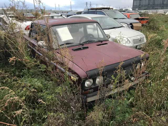 Реализация по прямому назначению: Автомобили: 1.ВАЗ 21070, г/н Р122ОН154, 2004 г.в, № кузова XTA21070041892928, 2. ВАЗ 2106, 2001 г.в, номер кузова ХТА21060014329272,2001 г.в,VIN:XTA211060014329272,3. ВАЗ 21093, , VIN XTA 21093023156160, кузов 20018467,4. ВАЗ 21101,г/н Р309КК154, 2005 г.в, № кузова XTA21101050812885, 5.ВАЗ 21053, г/н О118 ОУ 154 ,2007 г.в,№ кузова XTA21053082124131.