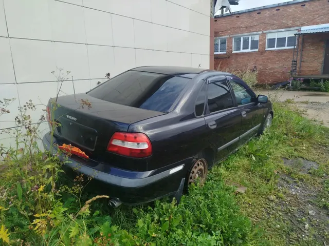 Транспортное средство Volvo 34760, модель 113647 S40, 2004 года выпуска, цвет - черный, государственный номер М996ХК29.