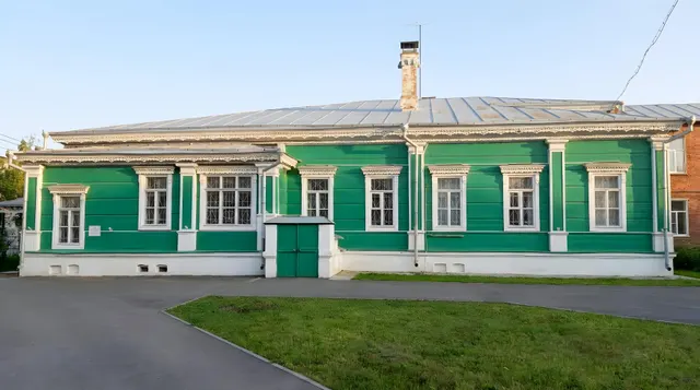 Имущество, находящееся в собственности Ярославской области, расположенное по адресу: Ярославская область, г. Переславль-Залесский, ул. Советская, д. 22, с земельным участком