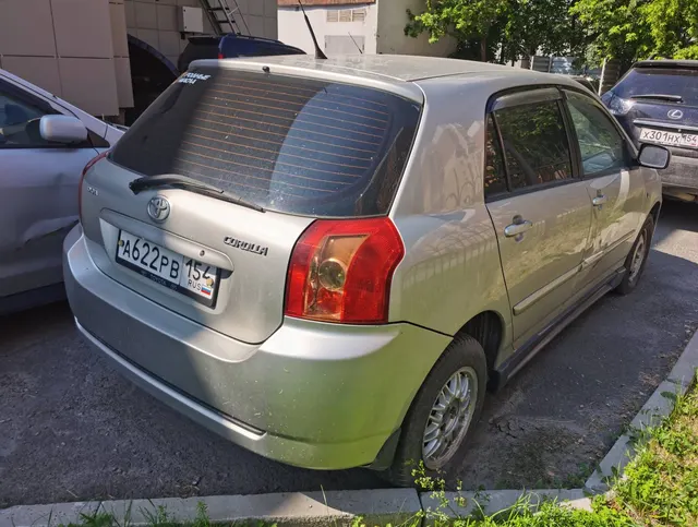 Легковой автомобиль Toyota Corolla, г/н А622РВ154, 2004 г.в., VIN: JTDKZ20E200104771, цвет серебристый, в аварийном состоянии (залог)