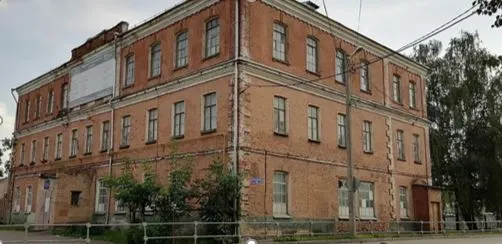 Продажа находящегося в федеральной собственности объекта недвижимого имущества площадью 1 303 кв. метра (кадастровый номер 50:58:0010403:316), адрес: Российская Федерация, Московская область, г.о. Серпухов, г. Серпухов, ул. Красный Текстильщик, д. 13, одновременно с земельным участком площадью 1 593 кв. метра (кадастровый номер 50:58:0010403:101), на котором расположен такой объект недвижимого имущества.