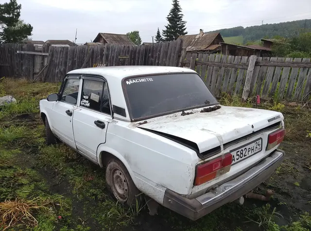 Автомобиль ВАЗ 21074, г/н А582РН24, 2005 г.в., VIN XTA21074052169190, двигатель № 8138010, цвет белый. Рабочее состояние, и комплектность автомобиля не проверялось. Находится в Балахтинском р-не, данное имущество обращено в доход государства (Документы, ключи отсутствуют). (2478/25)