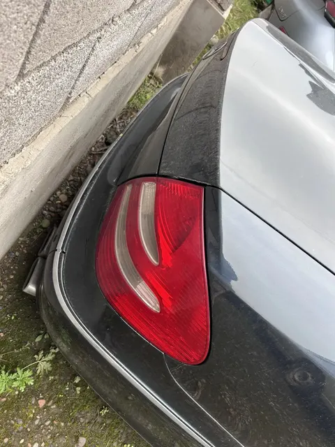 Легковой автомобиль седан MERCEDES BENZ E320, 2002 г.в., г/н A947CX124, VIN WDB2110651A017663, номер кузова WDB2110651A017663, номер двигателя 11294931 213200, цвет синий. Начальная цена продажи 400 000 руб. Задаток 60050 руб.