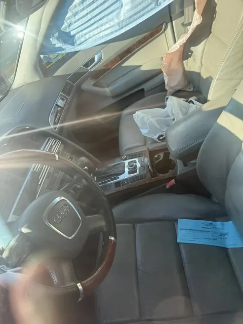 Автомобиль марки «AUDIA6», г.р.з. А656РН89, белого цвета. ТС имеет ограничения ФССП на регистрационные действия (ключи и документы отсутствуют, техническое состояние не проверялось, пробег не известен). Имущество продается в том виде, в каком оно есть, в случае продажи возврату/обмену не подлежит. За скрытые дефекты имущества Продавец ответственности не несет.