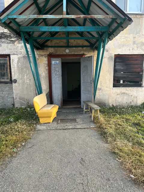 1/3 доли в праве общей долевой собственности на жилое помещение общей площадью 56,6 кв. м, кадастровый номер 41:06:0010115:168, местоположение: Камчатский край, Мильковский р-н, с. Мильково, ул. Лазо, д. 63, кв. 21.