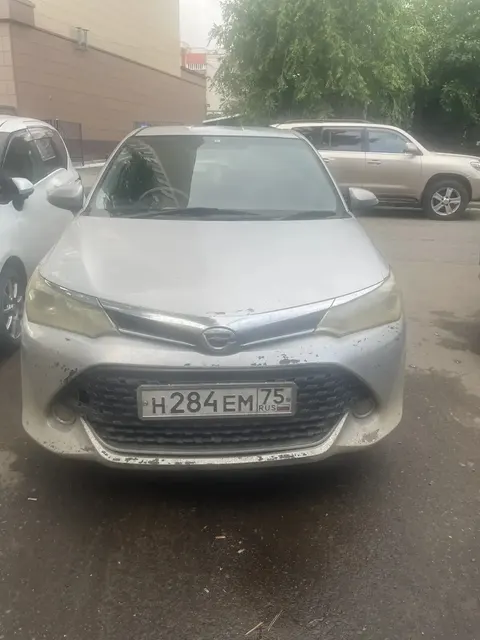 Легковой универсал; TOYOTA; COROLLA FIELDER, 2015 г.в., г/н Н284ЕМ75, номер кузова (прицепа): NZE1648002225, цвет серый. ПТС отсутствует. Автомобиль имеет по всему периметру вмятины, трещины, царапины