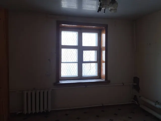 Нежилое помещение общей площадью 65,3 кв.м. с кадастровым номером 61:50:0030107:762, расположенное по адресу: Российская Федерация, Ростовская область, городской округ муниципальное образование «Город Донецк», город Донецк, проспект Ленина, дом 6, помещение 42,43,44,45,46,47,49