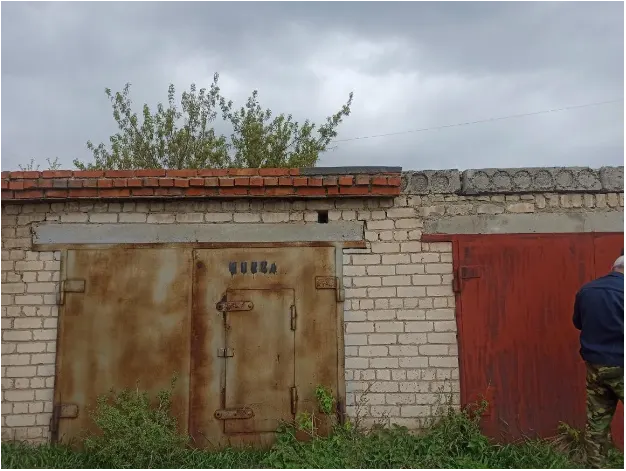 Нежилое помещение - гараж общей площадью 64,3 кв.м., с кадастровым номером 74:35:0800001:29, по адресу: Челябинская область, г. Троицк, гаражно-строительный кооператив «Станкостроитель», гараж  № 1022А