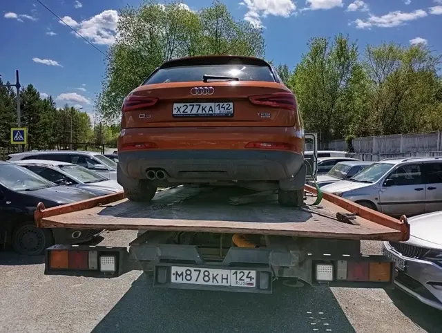 (повторные торги) Легковой автомобиль AUDI Q3, 2012 г.в., г/н Х277КА142, VIN WAUZZZ8U5DR016458, № кузова WAUZZZ8U5DR016458, цвет оранжевый. Идентификационные номера не сверялись, рабочее состояние не проверялось, автомобиль закрыт, ключи и документы отсутствуют. Должник Горяева Т.С. Обременения: Залог, запреты на рег. действия. Начальная цена продажи 1050600,00 руб. Задаток 158000,00 руб. (пор. 1952)